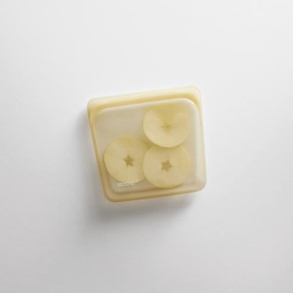 The-Unmediocre-Store-Stasher-Pineapple-Fruits-Silicone-Sandwich-Bag