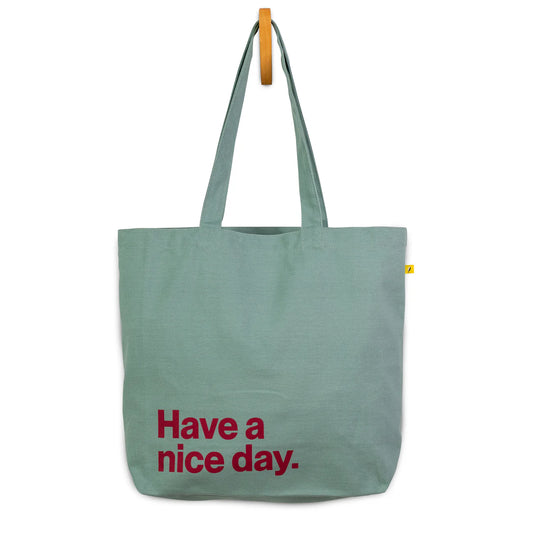 Roomy Classic Tote