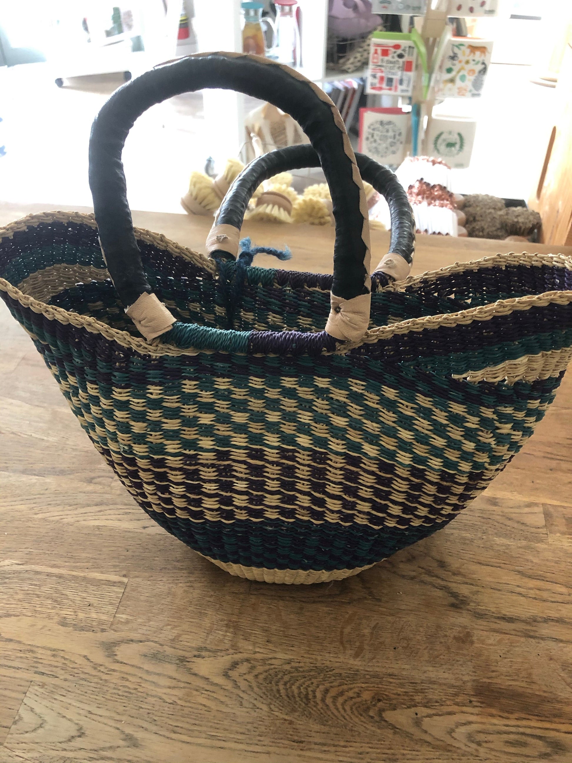 The-Unmediocre-Store-Big-Blue-Moma-Small-Bags