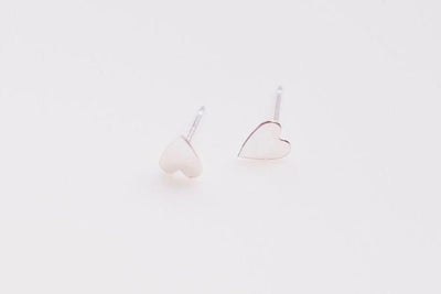 The-Unmediocre-Store-Devi-Arts-Silver-Heart-Studs-Earring