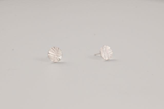 The-Unmediocre-Store-Devi-Arts-Starburst-Studs-Silver-Earring