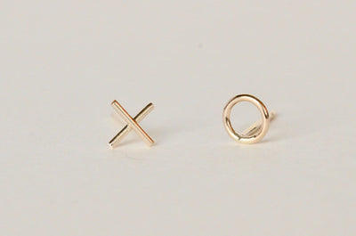 The-Unmediocre-Store-Devi-Arts-XO-Gold-Studs-Earring