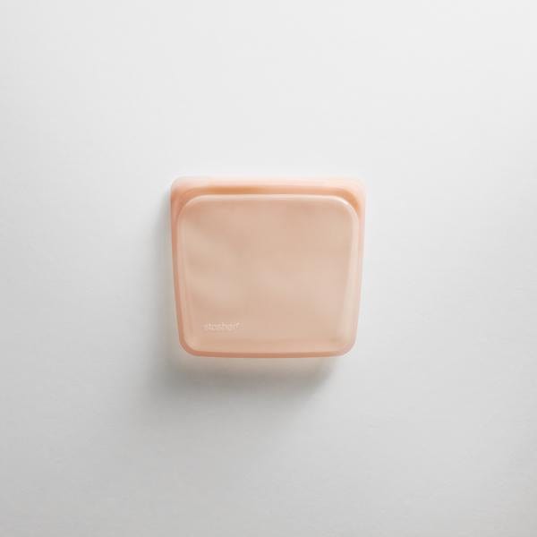 The-Unmediocre-Store-Stasher-Papaya-Light-Pink-Silicone-Sandwich-Bag